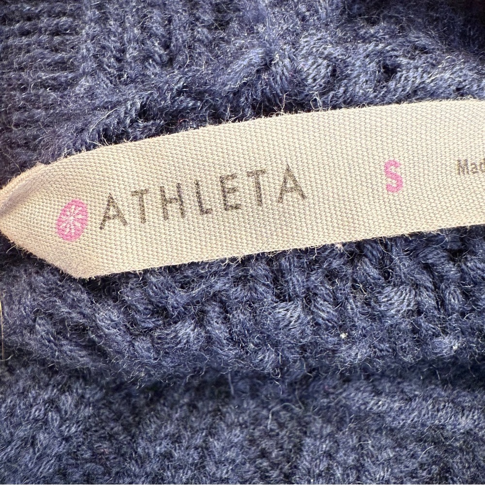 Athleta 100% Merino Wool Cable Knit Turtleneck Sweater Navy Women’s Small - Picture 3 of 11